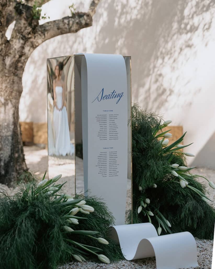 2026 Wedding Trends, Metallic Silverware - Mirrored Plinth